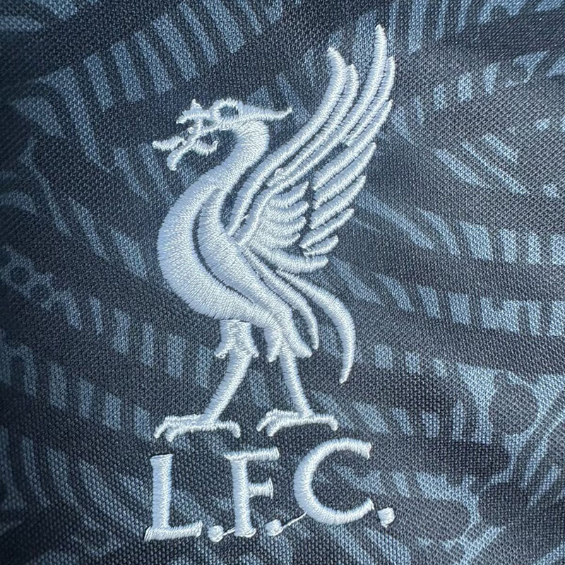Retro 2020-21 Liverpool Black goalkeeper Football jersey Retro