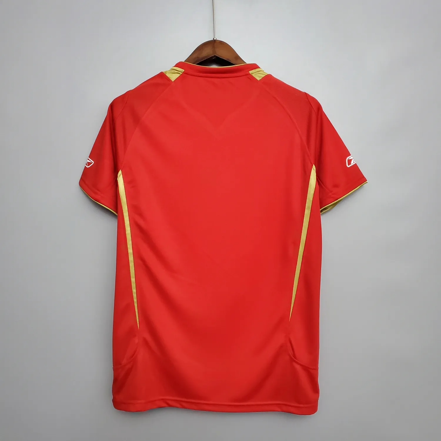 Retro 2005-06 Liverpool Home Football jersey retro