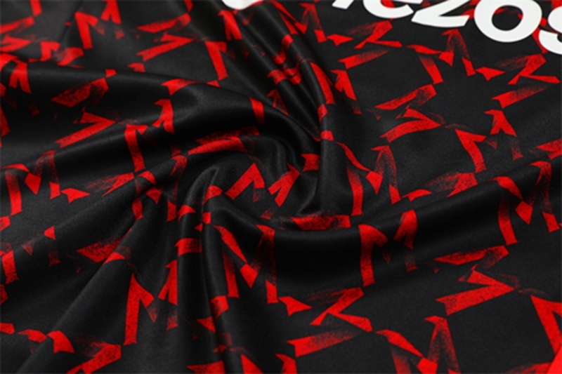 2024-25 Manchester United Red and Black Long Sleeve Training Suit