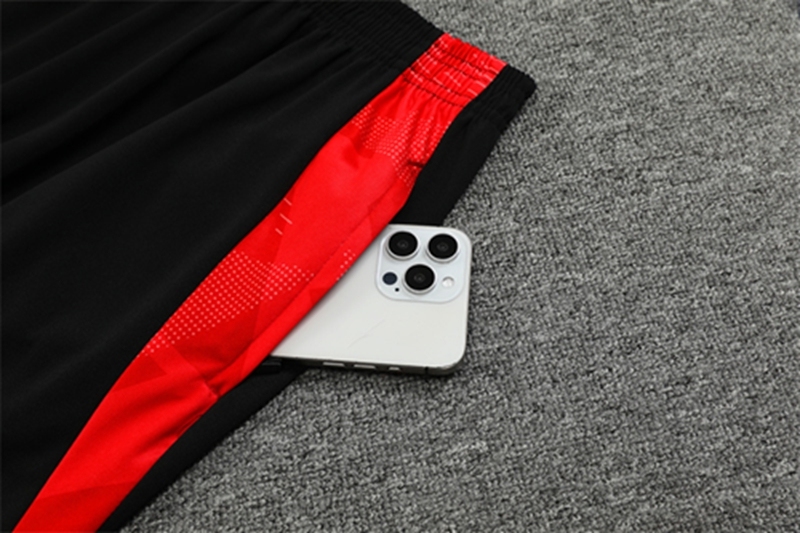 2024-25 Manchester United Red and Black Long Sleeve Training Suit