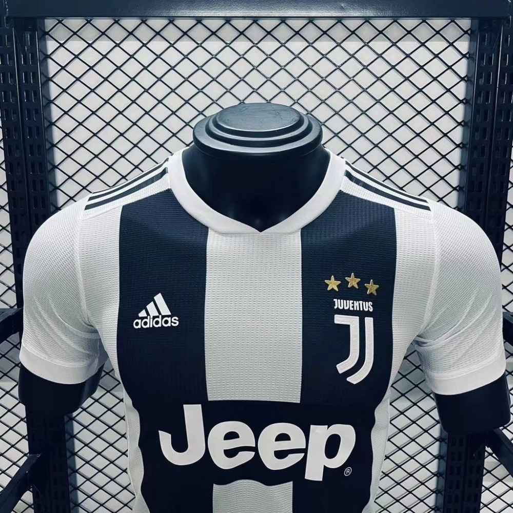Retro Player 2018-19 Juventus Home football jersey retro