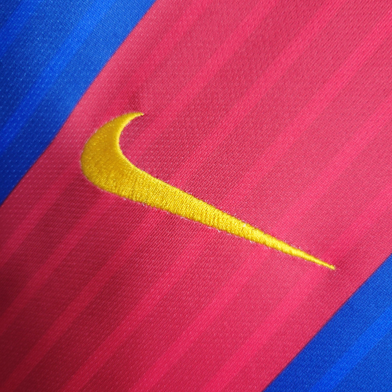 Retro 2016-2017 Barcelona Home MESSI PIQUE XAVI A.INISTA SUAREZ NEYMAR JR Football jersey retro 17