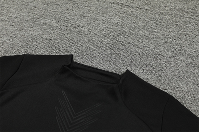 2024-25 Real Madrid Black and Gold Long Sleeve Training Suit