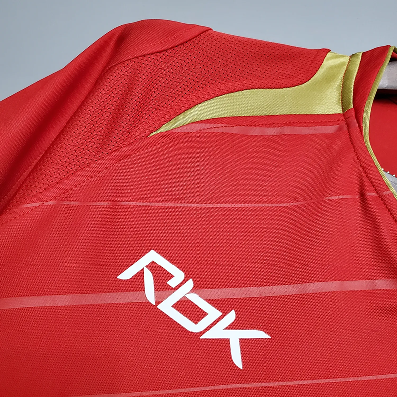 Retro 2005-06 Liverpool Home Football jersey retro
