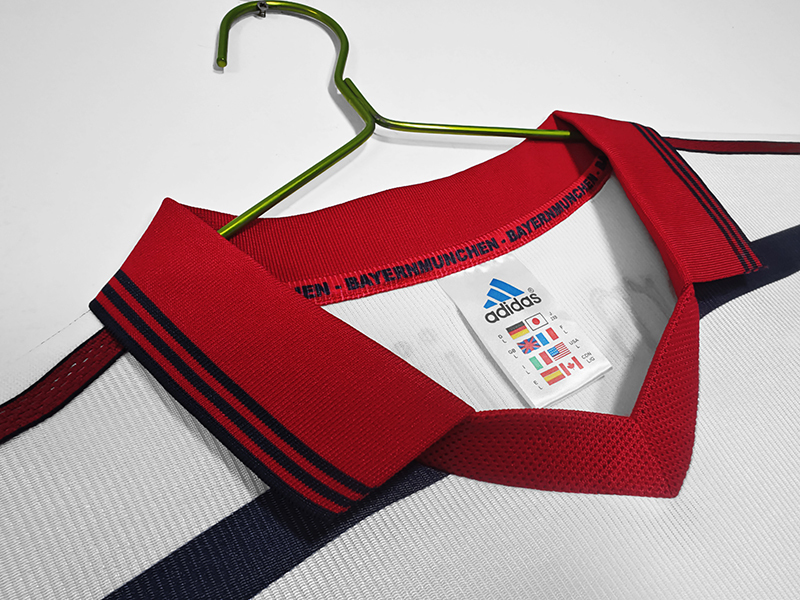 Retro 1998-00 Bayern Munchen away Football jersey