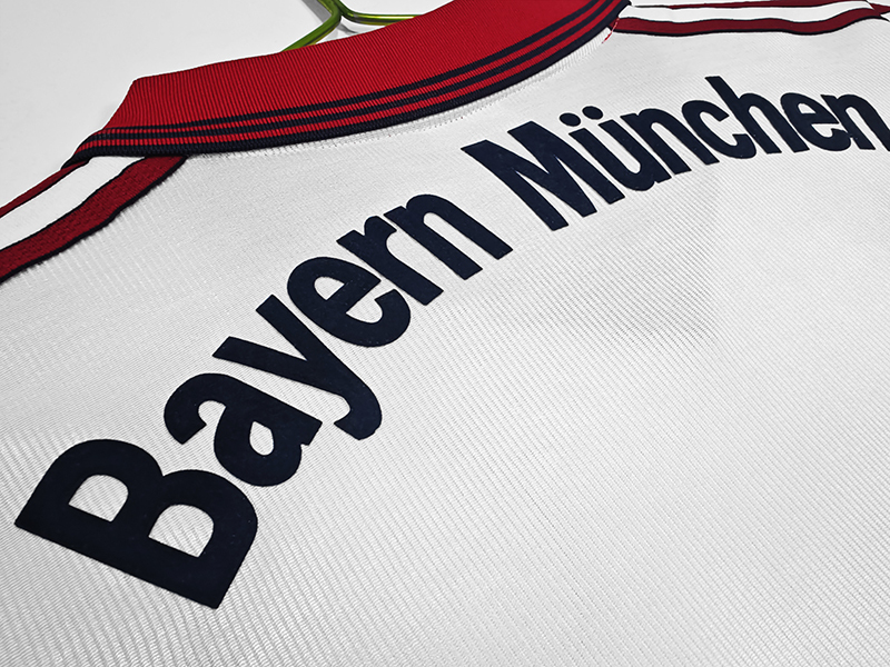 Retro 1998-00 Bayern Munchen away Football jersey