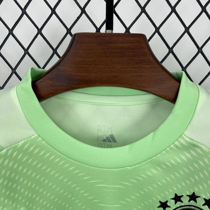 2025-26 Bayern Munchen Green Goalkeeper Kids Football jersey