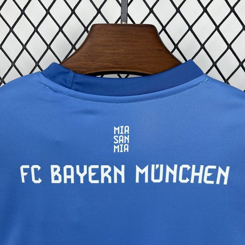 2025-26 Bayern Munchen Green Goalkeeper Kids Football jersey