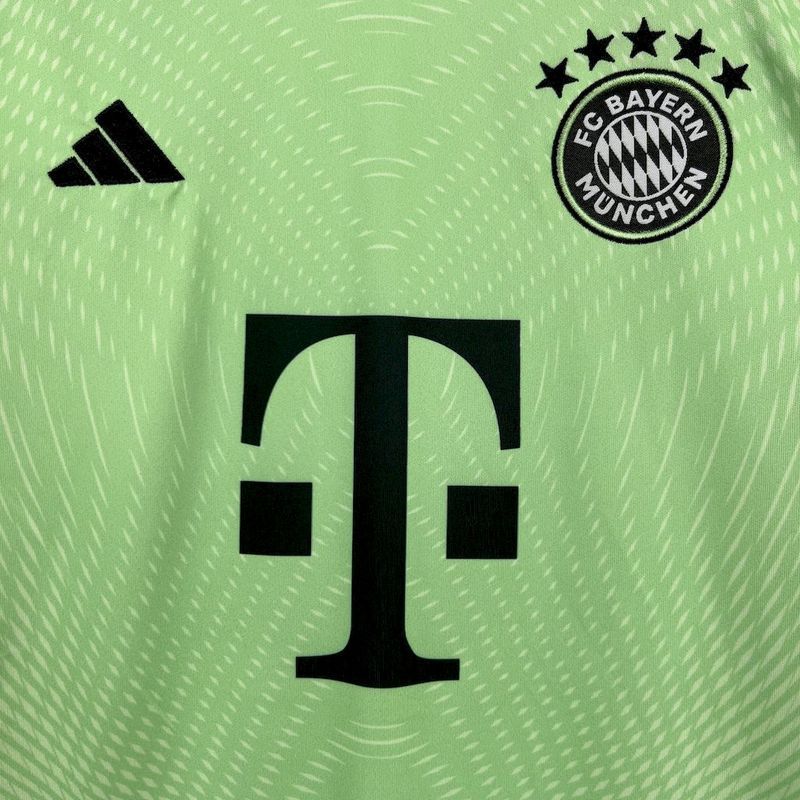 2025-26 Bayern Munchen Green Goalkeeper Kids Football jersey