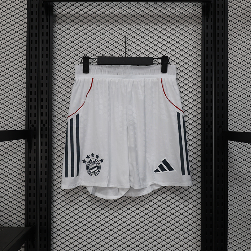 Player 2025-26 shorts Bayern Munchen shorts