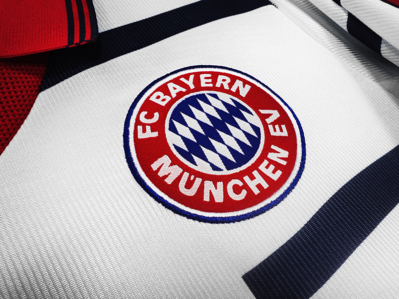 Retro 1998-00 Bayern Munchen away Football jersey