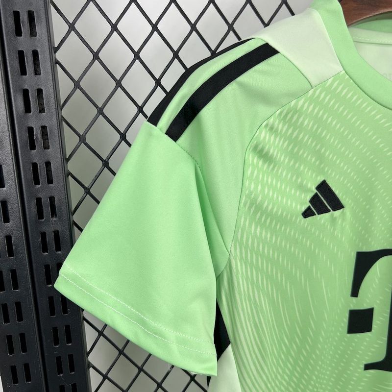 2025-26 Bayern Munchen Green Goalkeeper Kids Football jersey