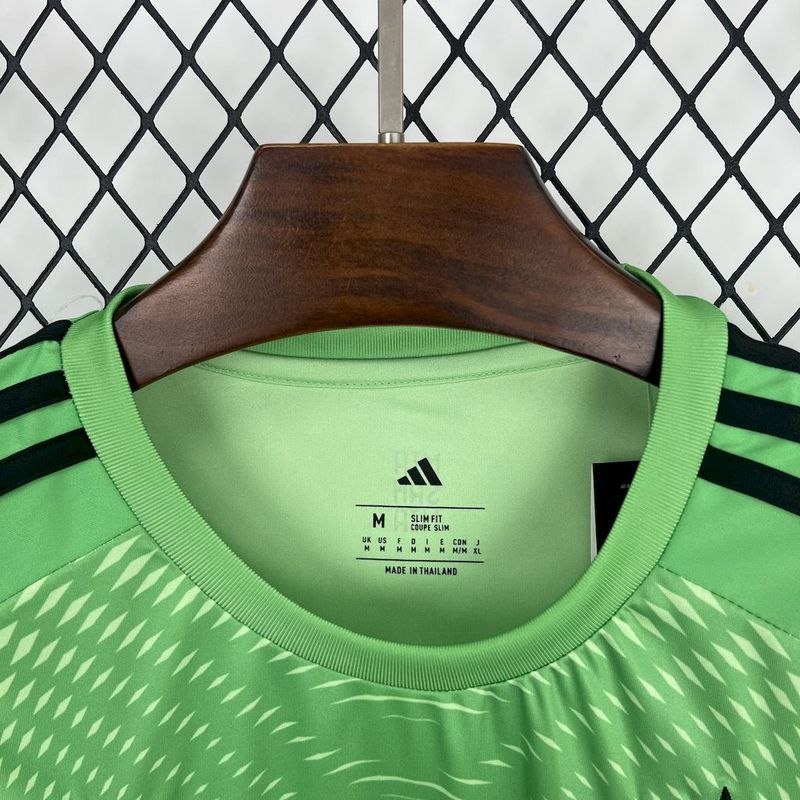 2025-26 Bayern Munchen Green Goalkeeper Football jersey