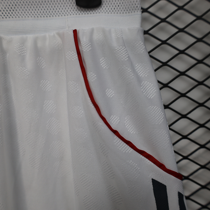 Player 2025-26 shorts Bayern Munchen shorts