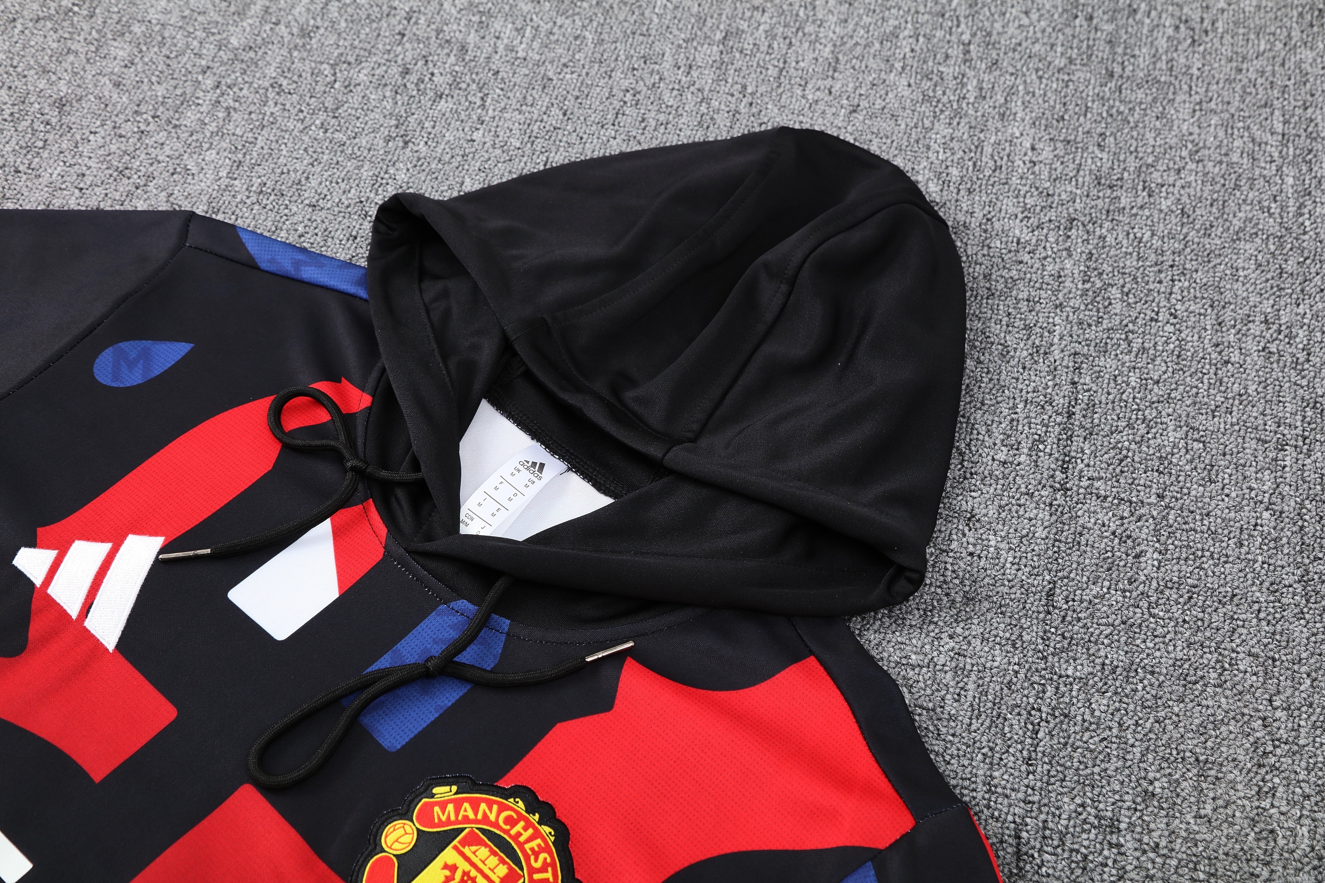 2025-2026 Manchester United hoodie kit for theseason