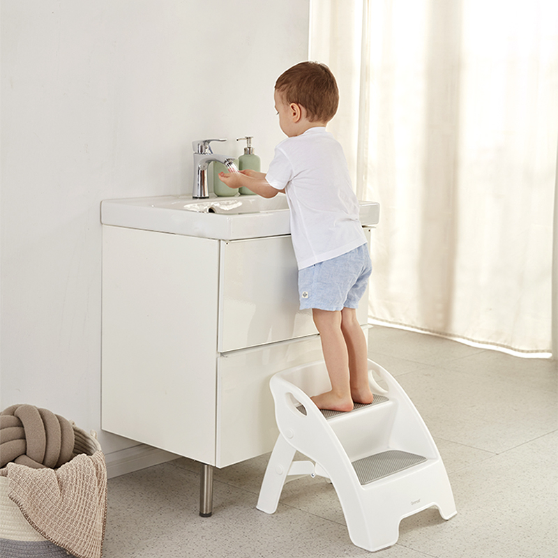 Gromast Foldable Nursery Step Stool GT048 Wholesale Supplier | Bulk Portable Kids Stool Stock