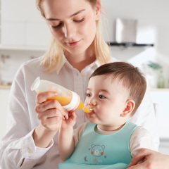 Gromast Silicone Squeeze Feeder GT030 Wholesale Supplier | Bulk Food Dispensing Spoon Stock