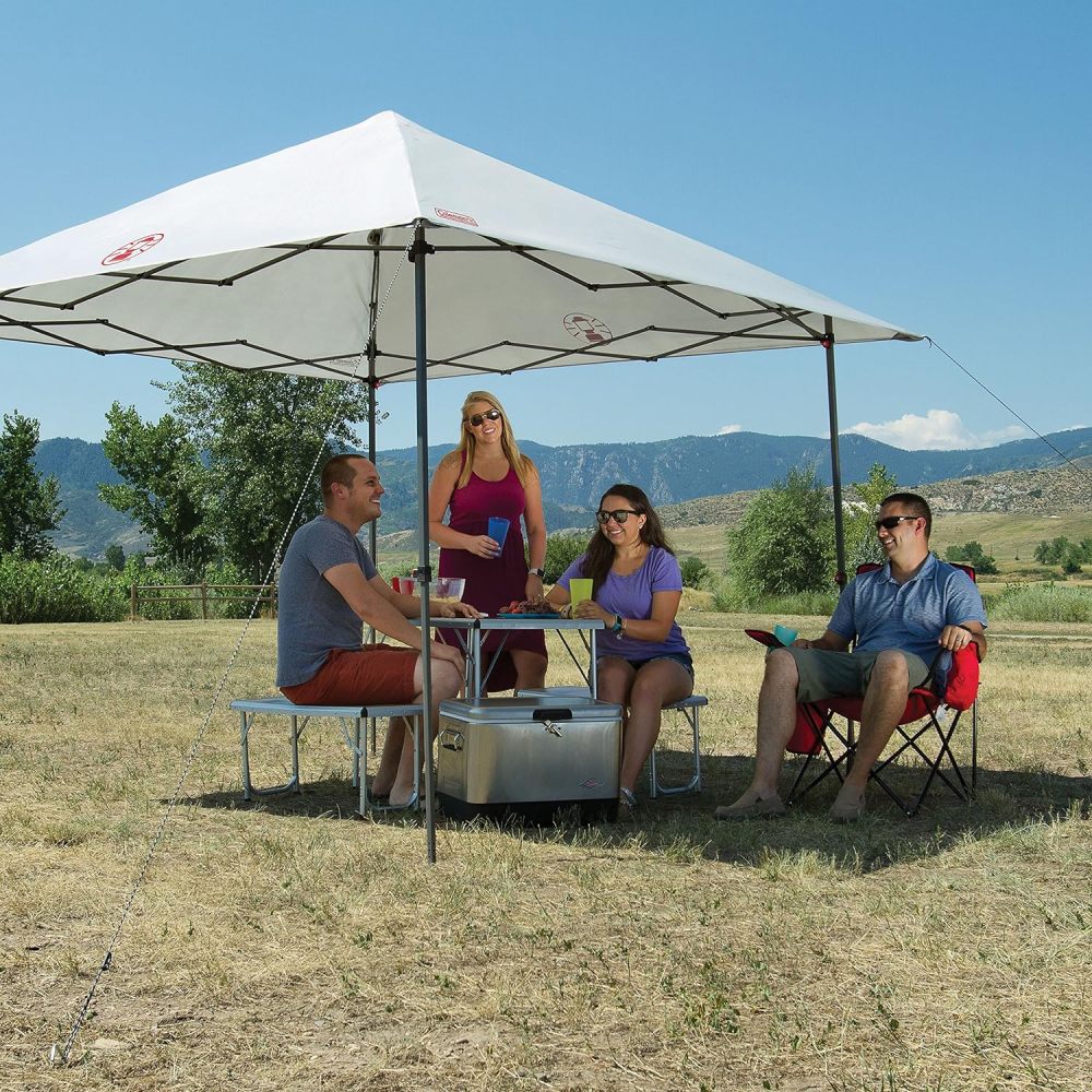 Coleman Light & Fast - Tienda de campaña desplegable de 10 x 10 pies, Refugio portátil para el Sol se instala en 3 Minutos y Pesa 10 Libras más Ligero Que refugios comparables, Ideal para Playa