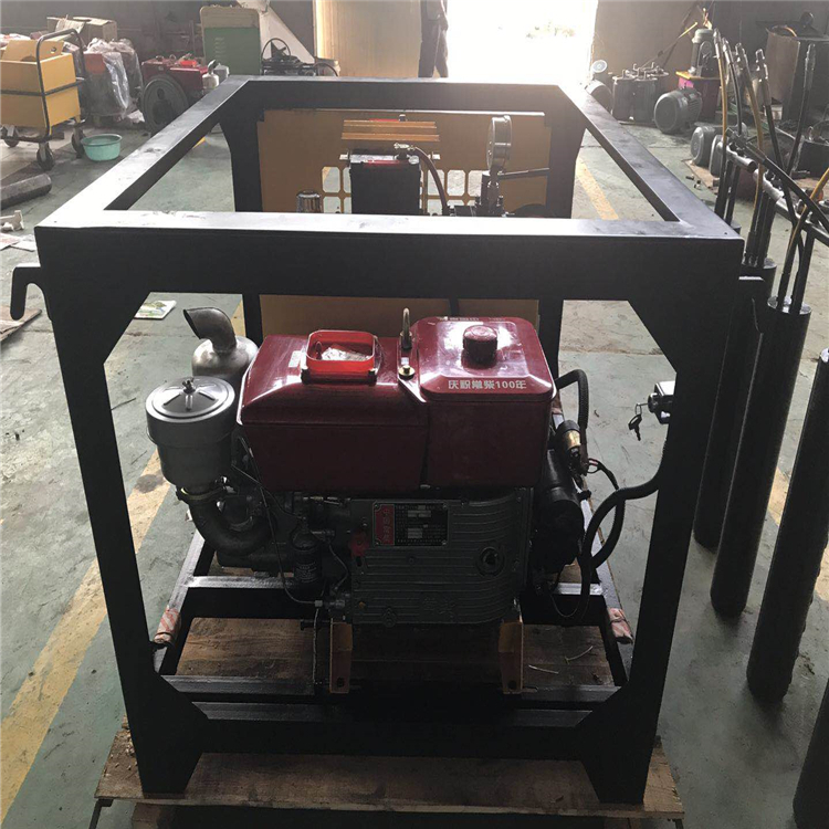Piston rod rock splitter  pump