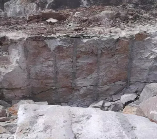Polvo agrietado y rotura de rocas: sus efectos Im&aacute;genes1