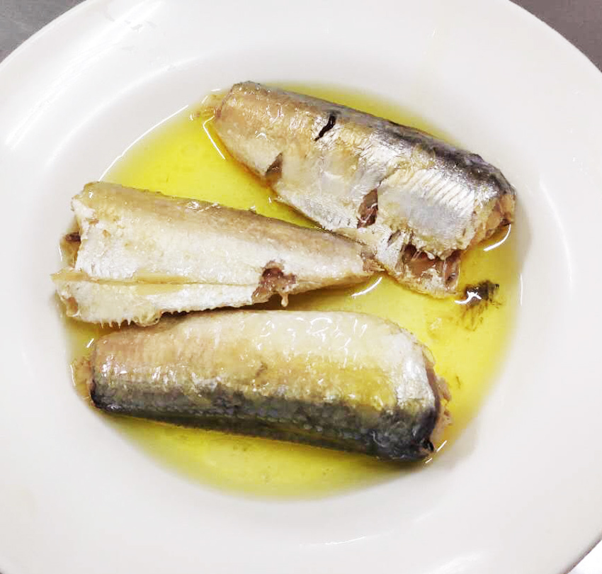 Canned sardines in oil 125g