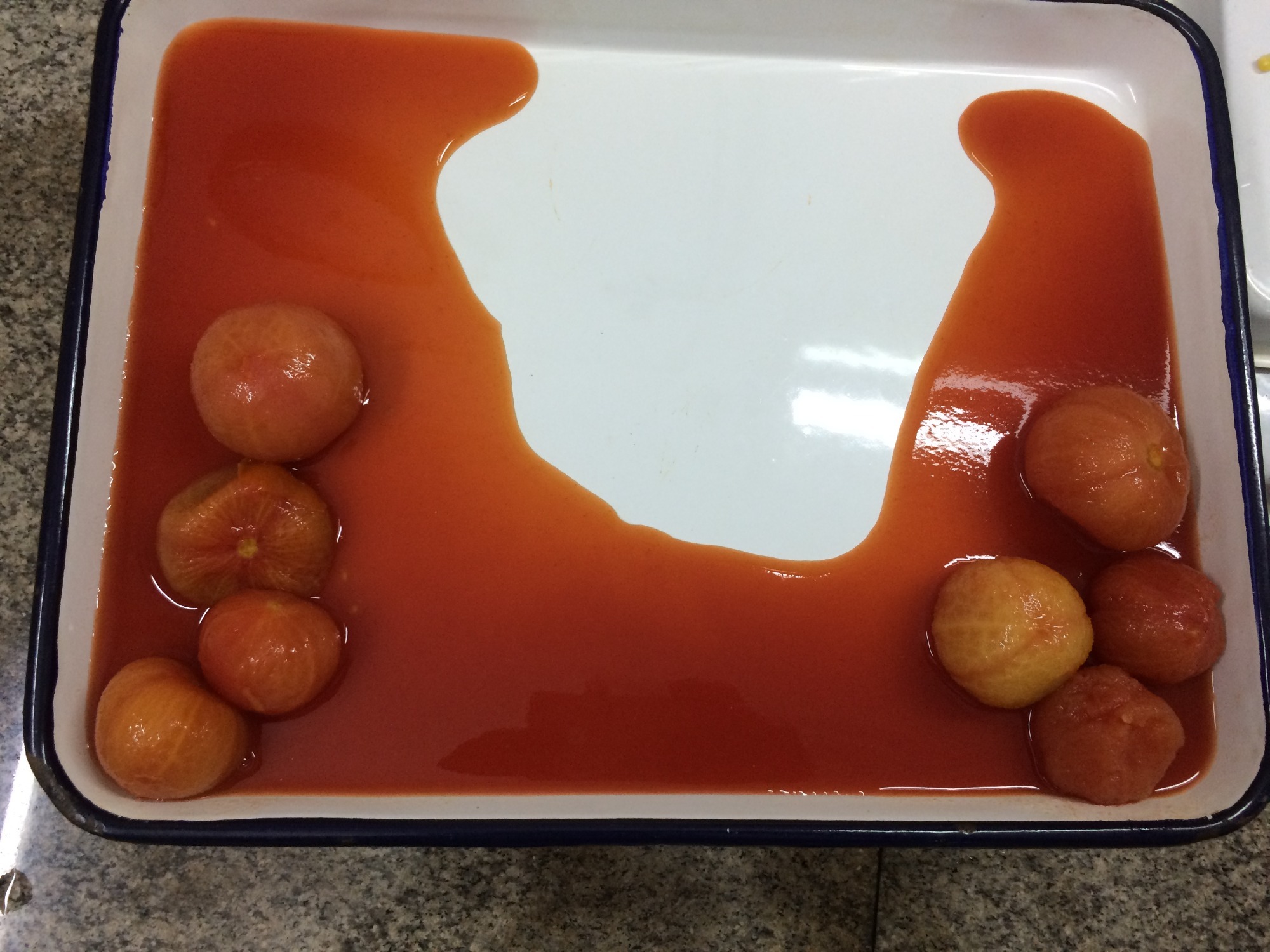 Canned peeled tomato whole