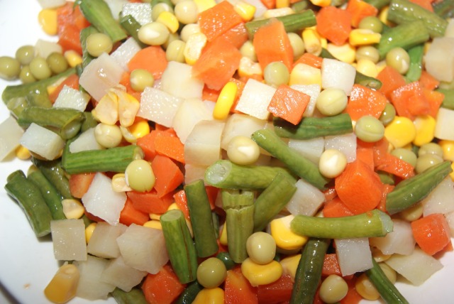 Canned mixed vegetables