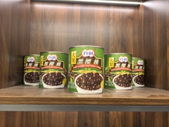 Canned cherry in syrup