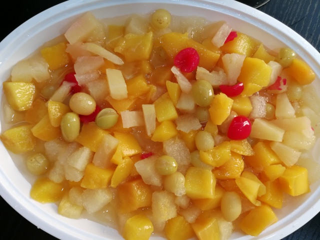 Canned Fruit Cocktail