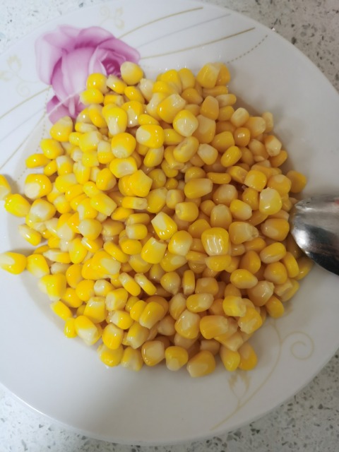 Canned sweet corn kernel