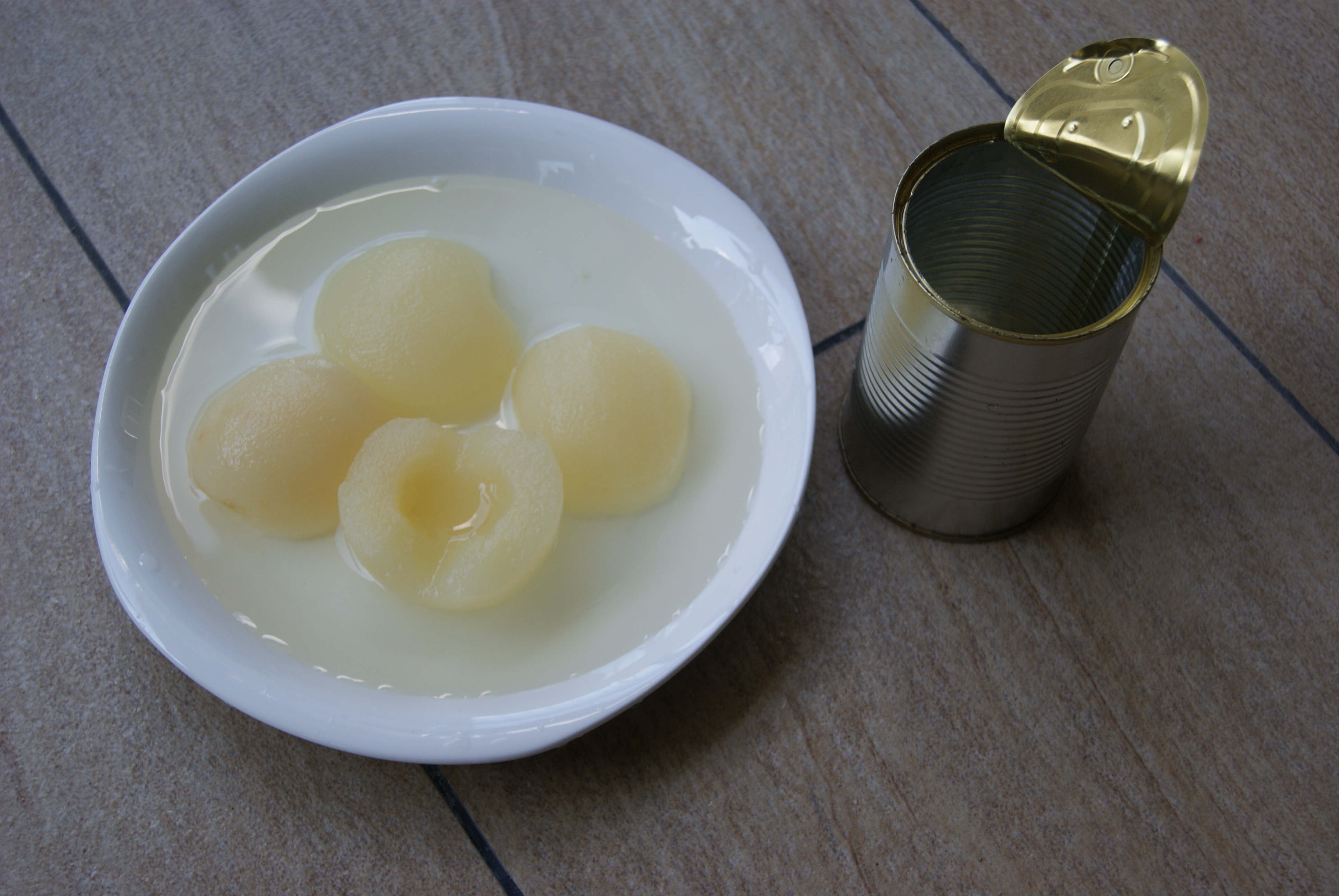 Canned Pear in syrup
