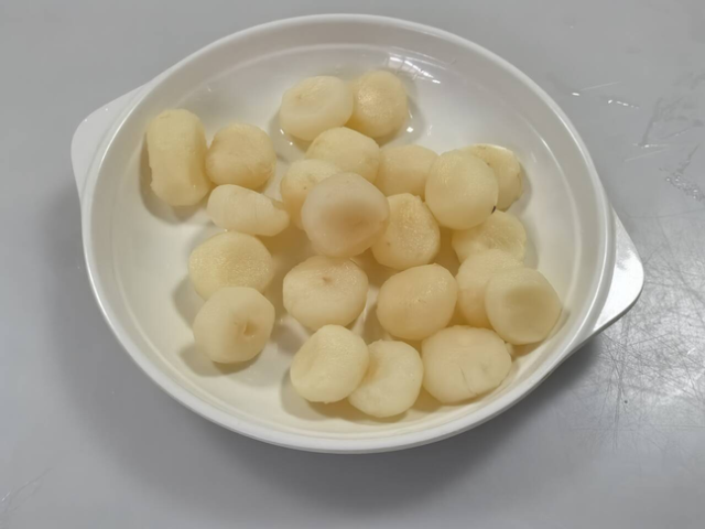 Canned water chestnuts