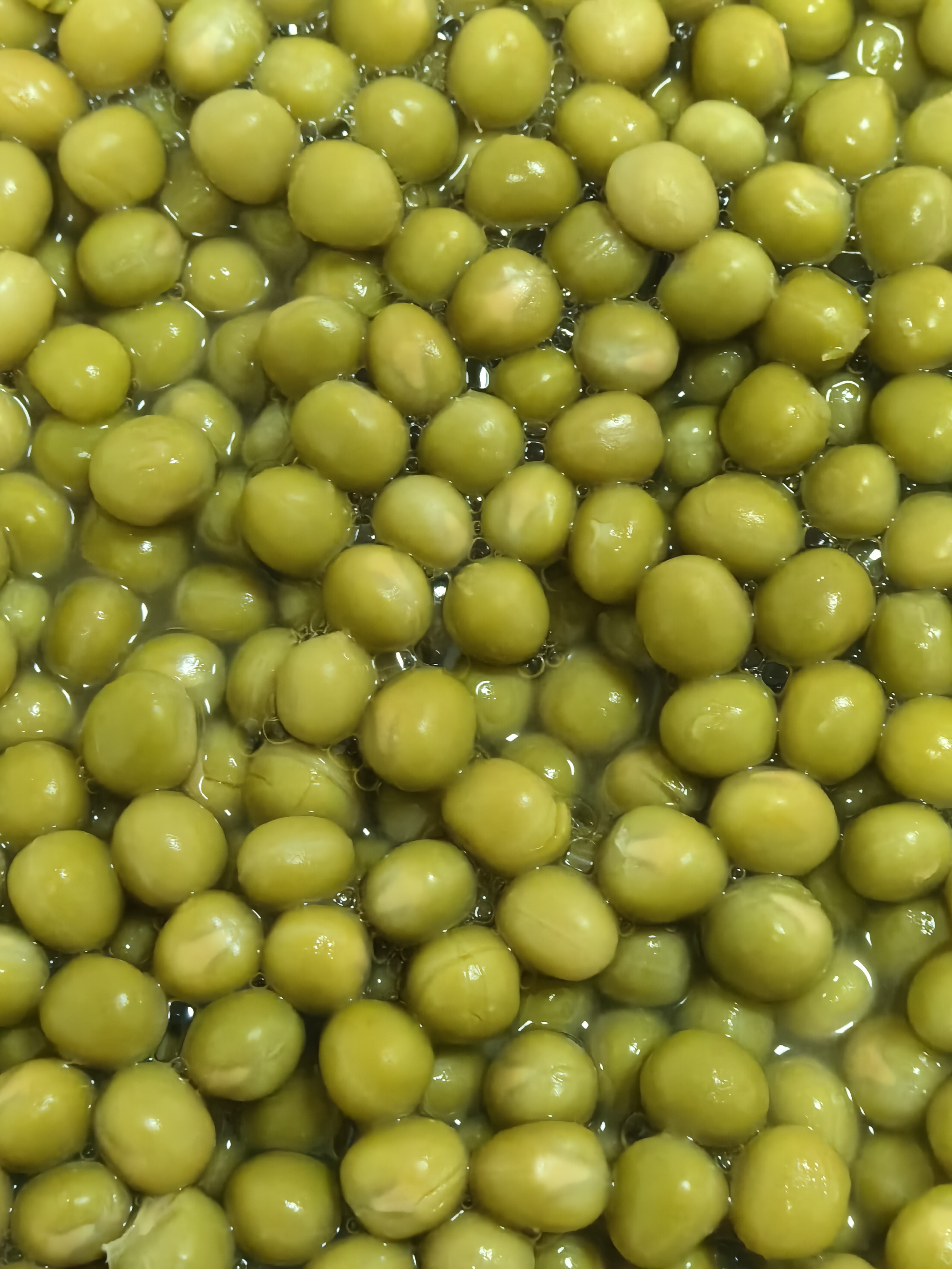 Canned green peas