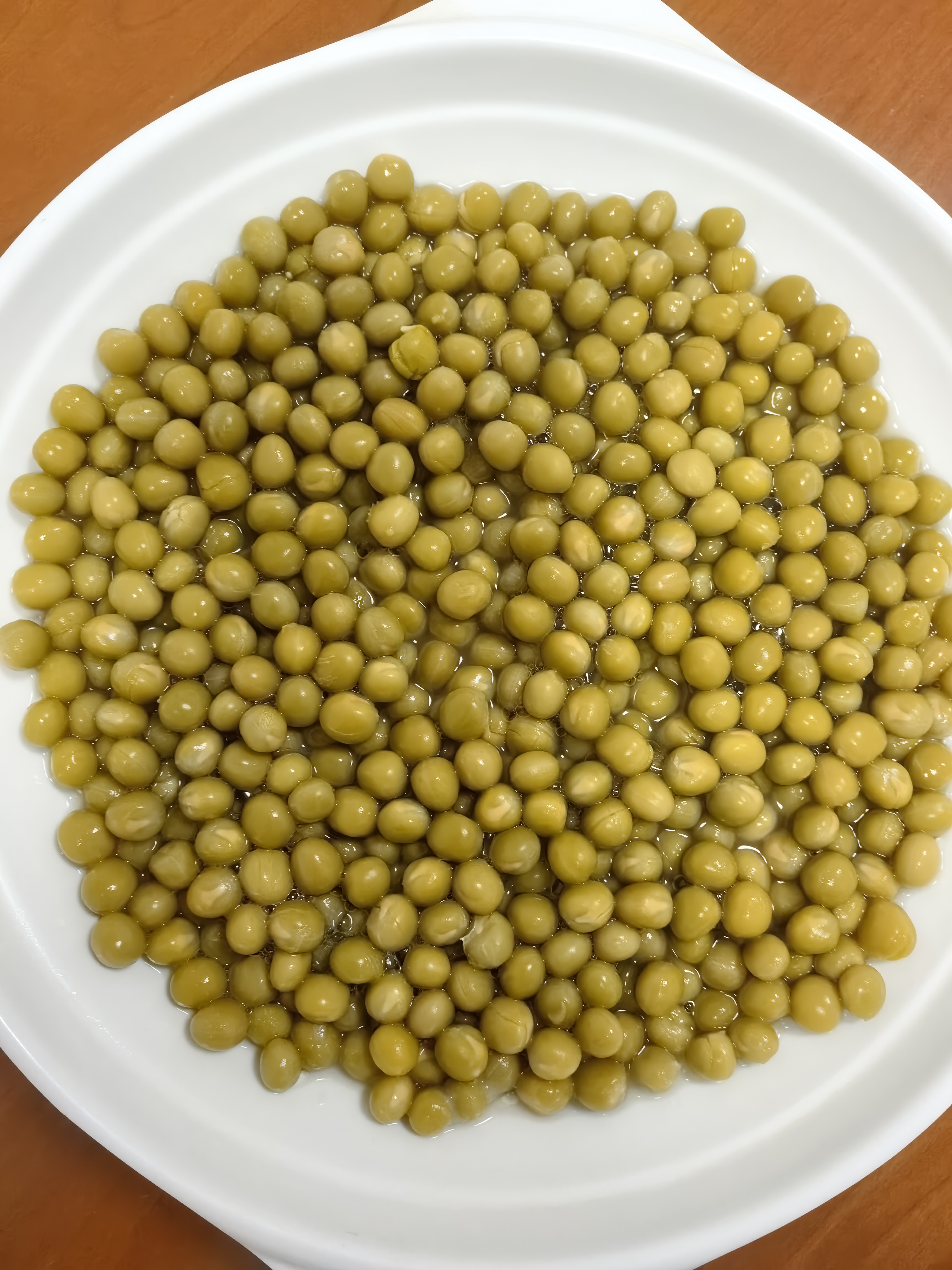 Canned green peas