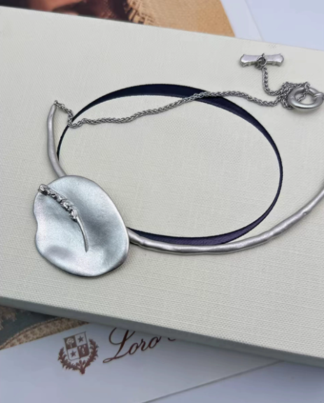 New jewelry carat tassel collar collarbone chain women's niche high-end silver open index finger ring personalized ring