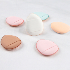 Thumb powder puff