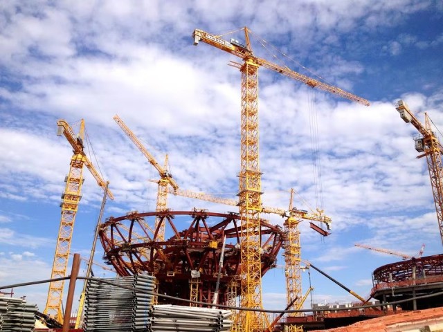 Tower Cranes,Used Zoomlion QTZ160 Tower Crane (TC7013-10) 70m Boom 10t Capacity for Construction Projects Features Core Motor Gearbox Engine