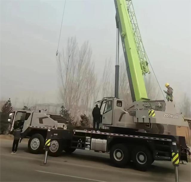 Tower Cranes,Good Quality Used Zoomlion 25ton Truck Crane for Sale Low Price Telescopic Boom Used Mobile Crane