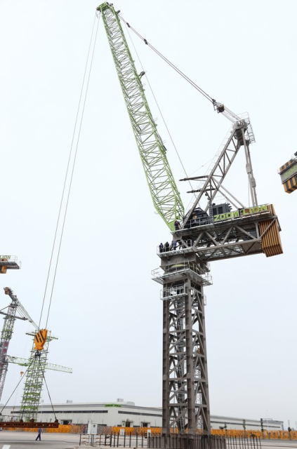 Tower Cranes,The Best and Cheapest 16t Luffing-Jib Tower Crane Zoomlion Tower CraneL250-16RA in China