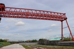 Tower Cranes,Double Beam Gantry Crane with 50 Ton Rated Loading Capacity Motor Bearing Gearbox Gear Core Components