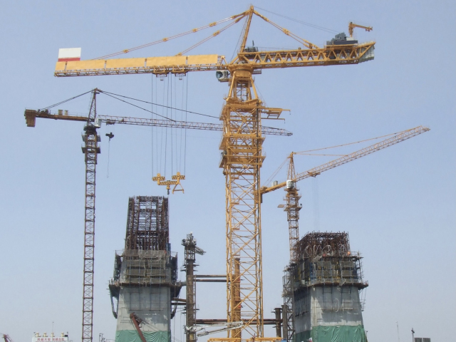 Tower Cranes,The Best and Cheapest 16t Luffing-Jib Tower Crane Zoomlion Tower CraneL250-16RA in China