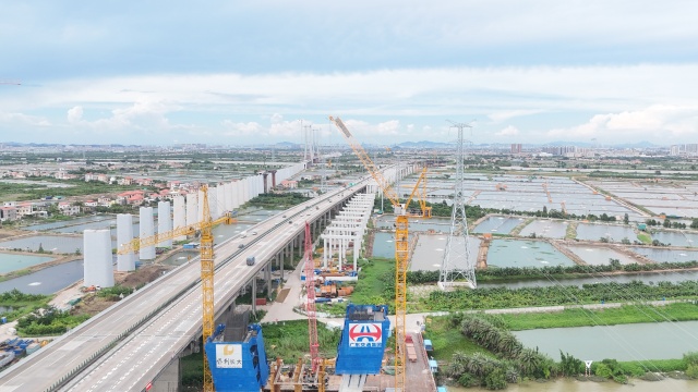 Tower Cranes,Zoomlion L315-20 Luffing Jib Tower Crane - Heavy Duty Construction Equipment for High-Rise Buildings