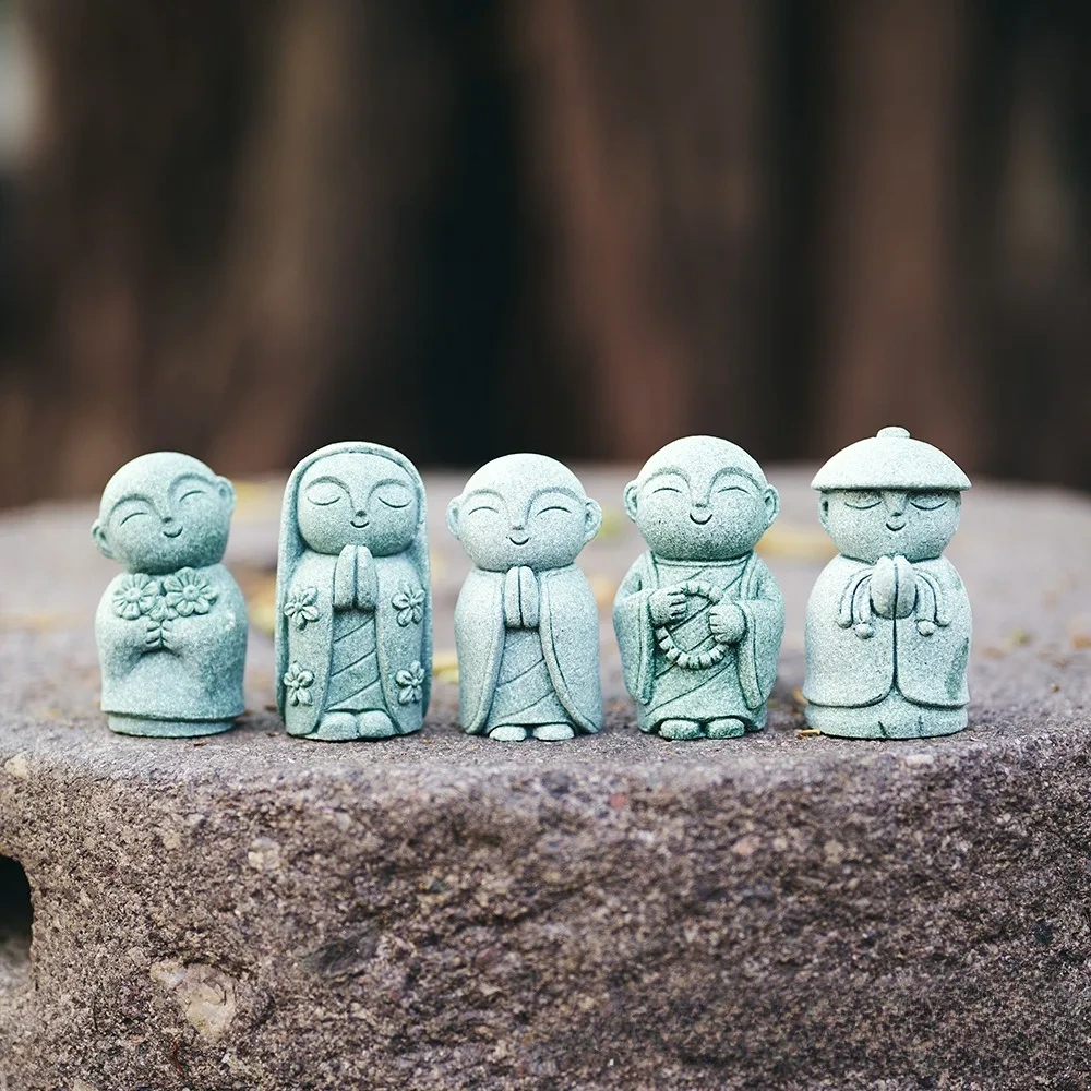Japanese Buddha Figurine Good Luck Feng Shui Praying Monk Statue  Miniature Ornament for Fish Tank Aquarium Home Garden Decor