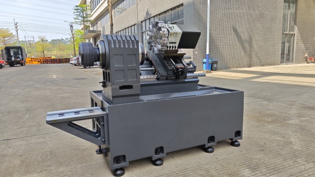 Single Spindle with Servo Turret