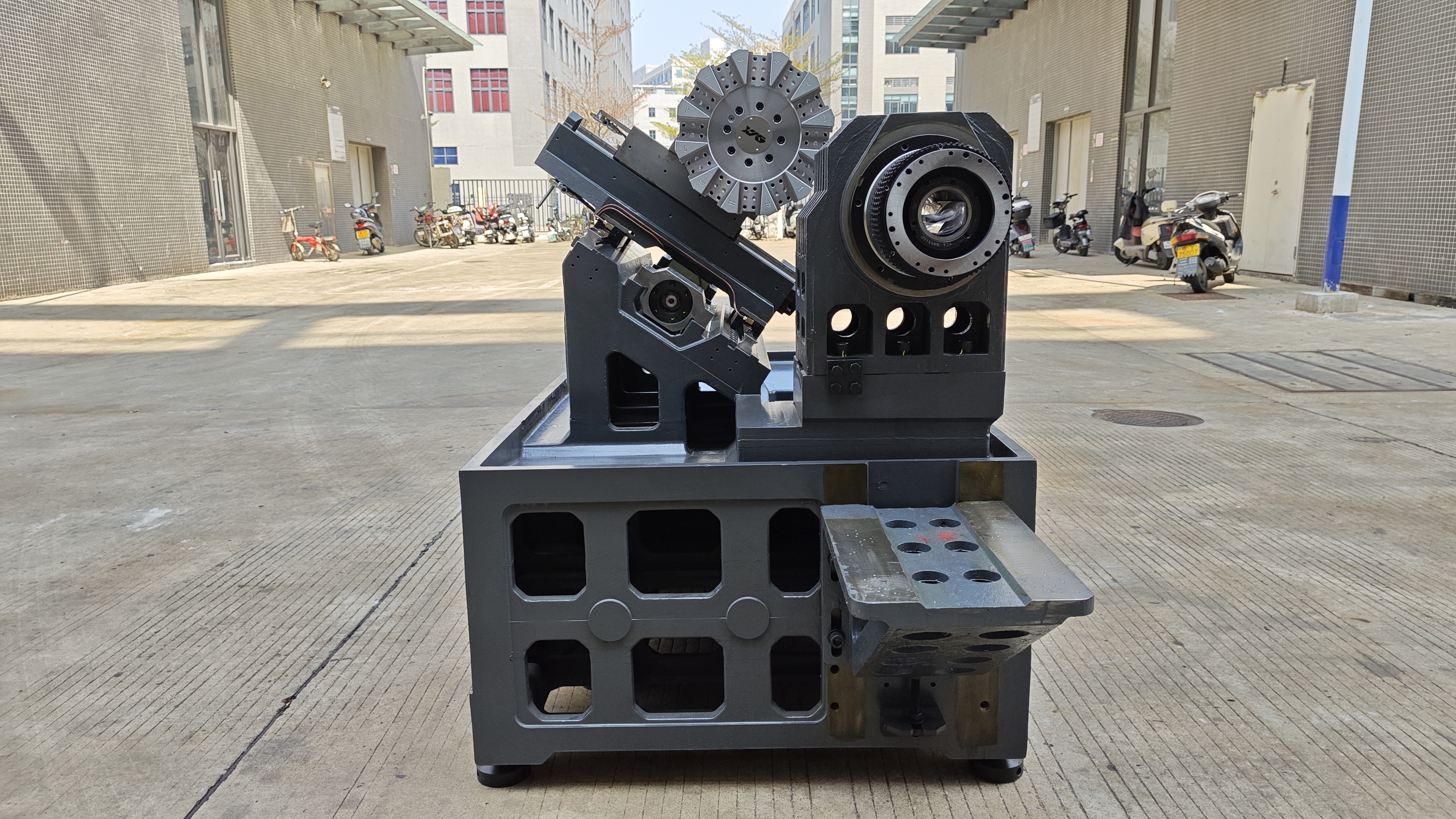 Single Spindle with Servo Turret