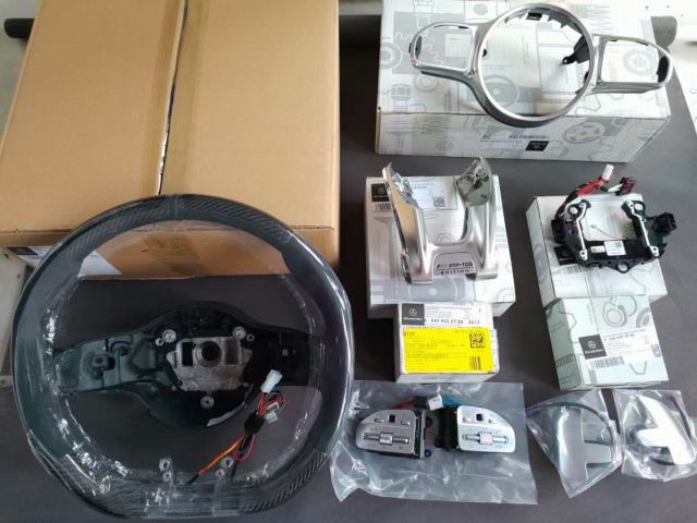 Mercedes-AMG ステアリングホイールアクセサリーシリーズ