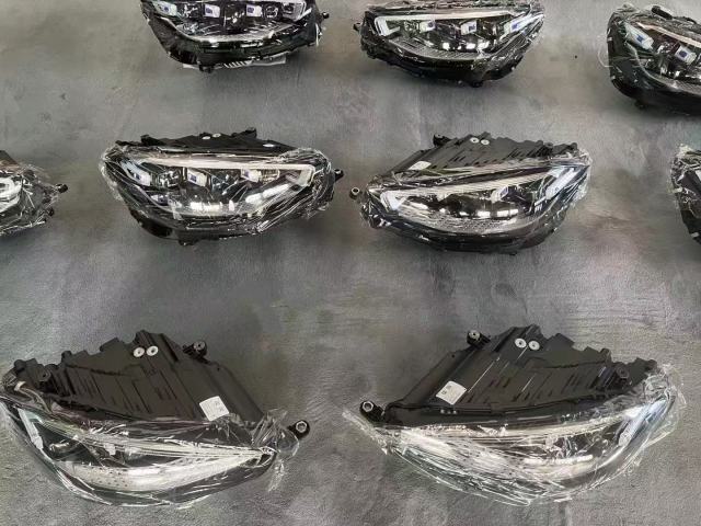 メルセデス・ベンツ AMG ハイエンドヘッドライトシリーズ