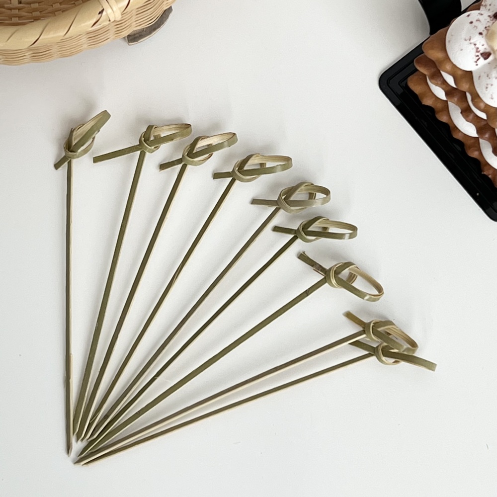 Each Package Can Be Customized With 100 Bamboo Sticks Of Various Sizes And Disposable Fruit Sticks