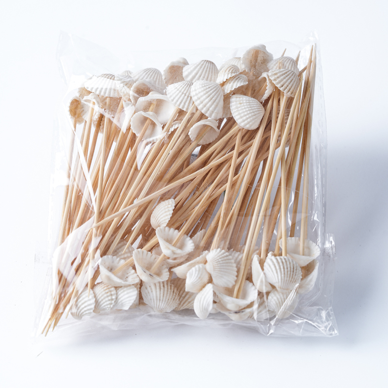 Each pack contains 100 white shell bamboo sticks and 4.7-inch disposable fruit sticks for a summer beach party