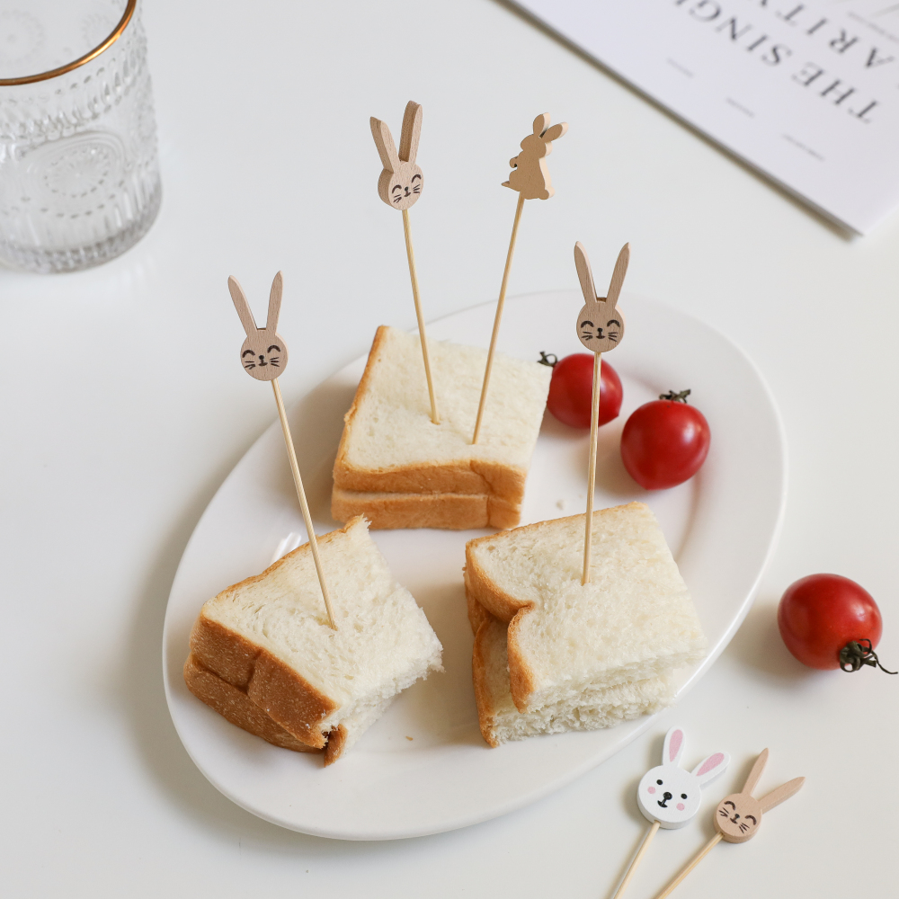 Each Package Contains 100 Creative And Cute Long Eared Rabbit-Shaped Bamboo Sticks Each Measuring 4.7 Inches